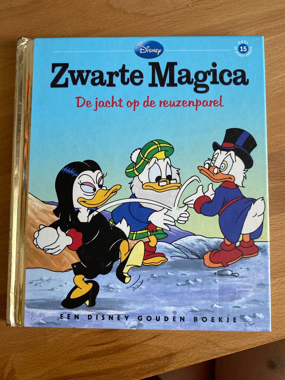 Disney Gouden Boekje: Zwarte Magica - De jacht op de reuzenp, Ophalen of Verzenden, Gelezen, Sprookjes