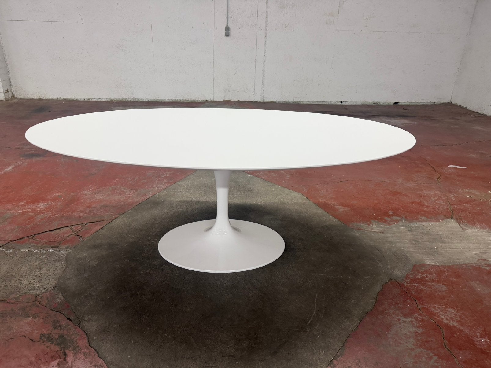 Nieuwe Knoll Tulip High quality replica met origineel bla, Huis en Inrichting, Tafels | Eettafels, Ophalen of Verzenden, B&b italia cassina ligne roset hay joli travertin leolux vitra