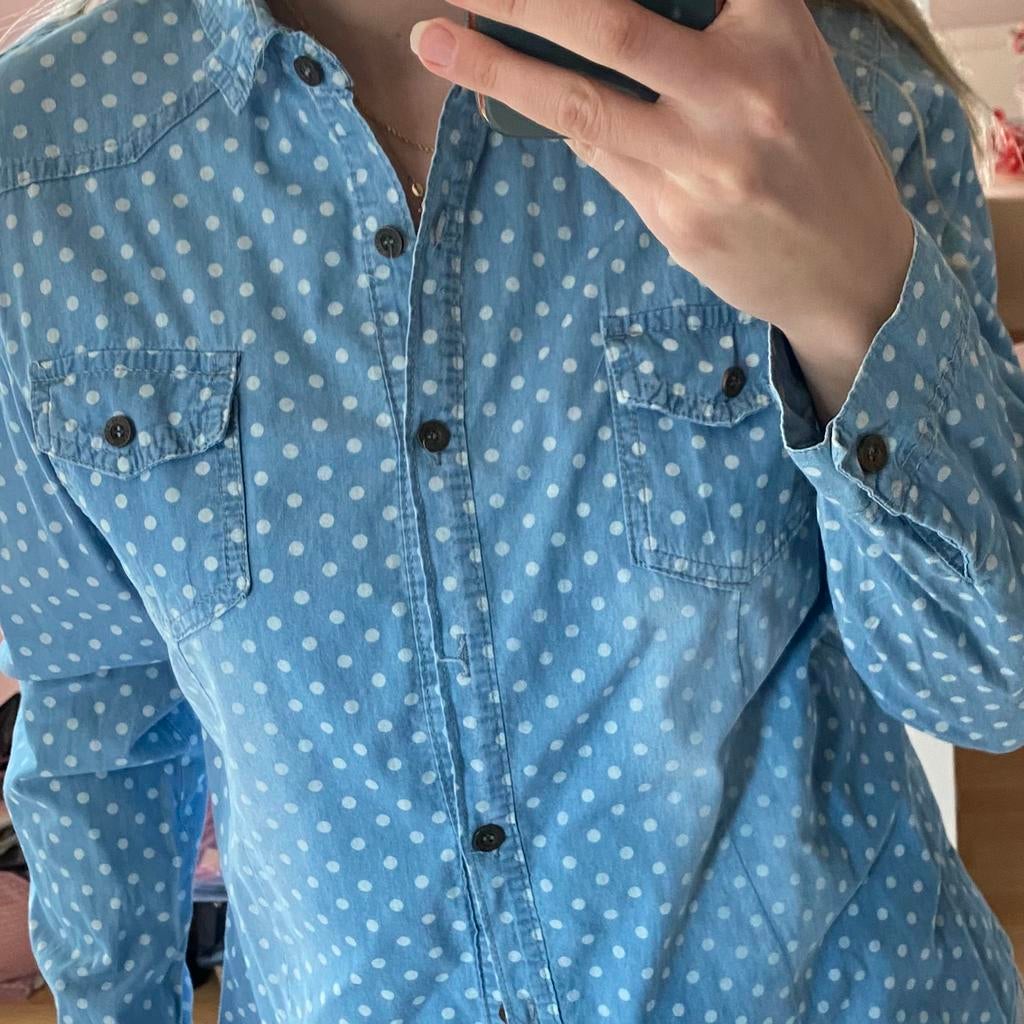 Nieuw spijker denim look blouse maat L 40 witte stippen, Kleding | Dames, Blouses en Tunieken, Ophalen of Verzenden, Nieuw, Maat 38/40 (M)