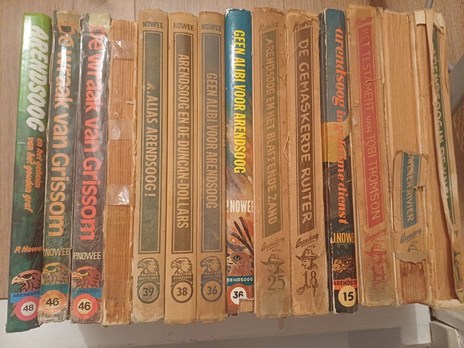Arendsoog Boeken Collectie - Diverse Titels, Boeken, Ophalen, Gelezen, Nowee, Fictie algemeen