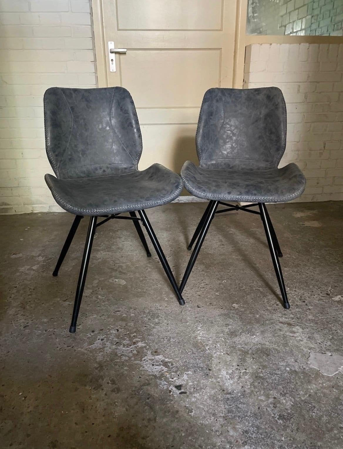 2 Grijze Eetkamerstoelen met Metalen Poten, Ophalen, Gebruikt, Twee, Metaal