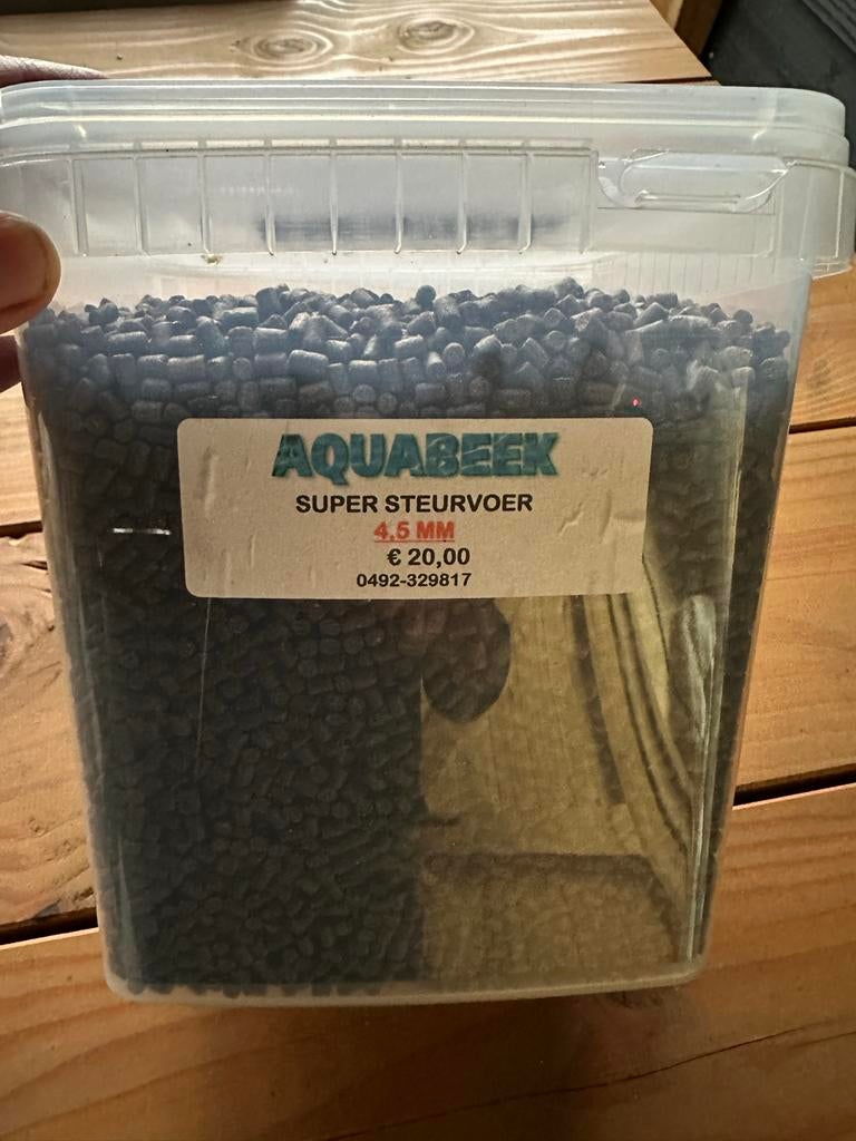 Super steurvoer aquabeek, Ophalen, Vis