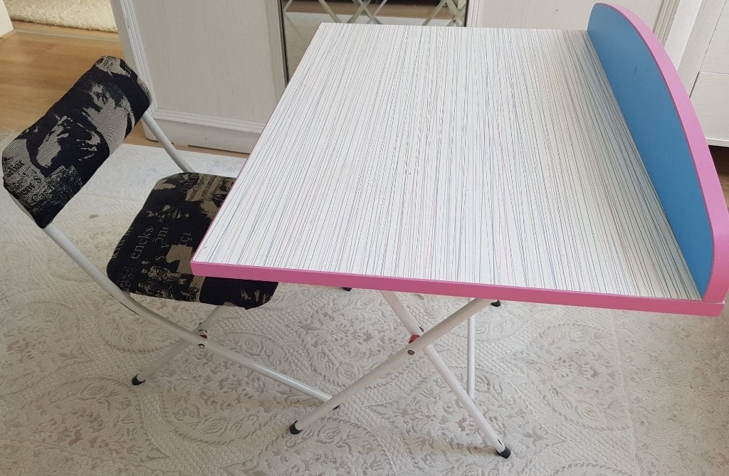 Kindertafel met opklapbare kinderstoel – tot ca. 6 jaar, Ophalen, Gebruikt, Tafel(s) en Stoel(en)