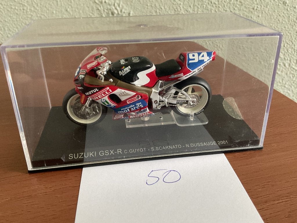 Suzuki GSX-R, C.Guyot/S. Scarnato/N. Dussauge 2001 (50), Ophalen of Verzenden, Zo goed als nieuw