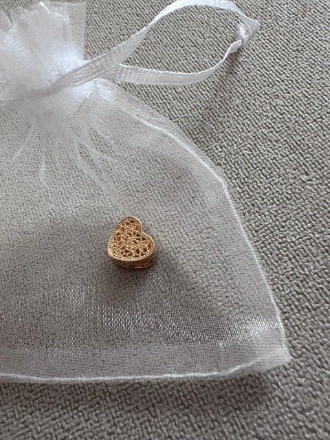 Pandora bedel hart goud kleurig, 1 bedel, Ophalen of Verzenden, Zo goed als nieuw, Overige materialen