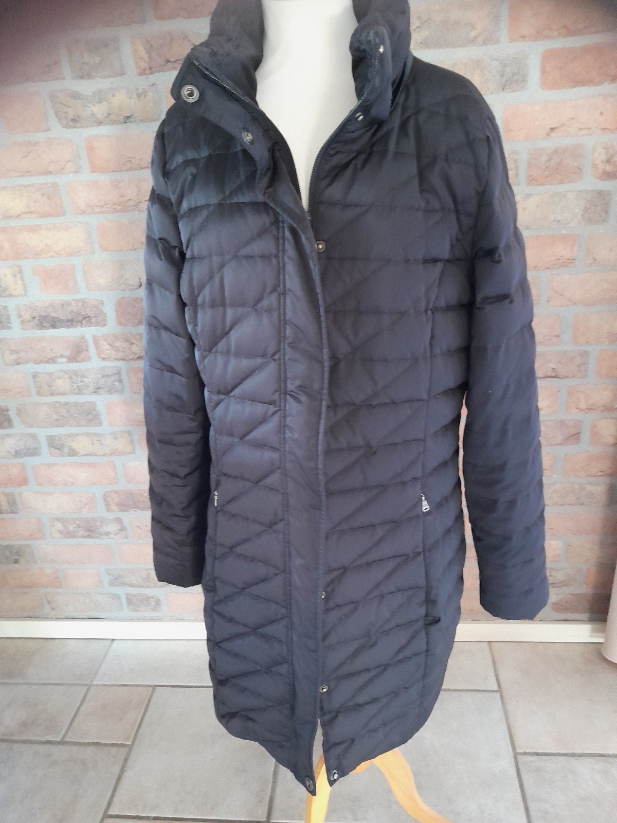 Zwarte winterjas van Maura Claudia Strater maat 42., Kleding | Dames, Jassen | Winter, Verzenden, Zwart, Maat 42/44 (L), Zo goed als nieuw