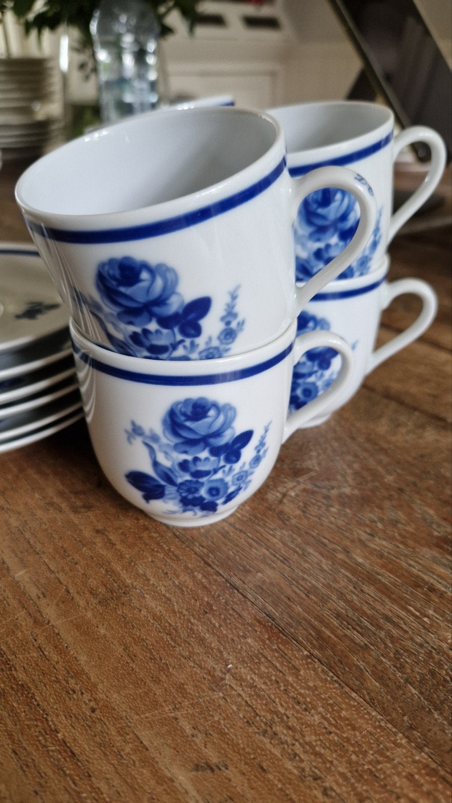 Kop en schotels, winterflug bavaria, douwe egberts., Ophalen of Verzenden, Zo goed als nieuw, Overige stijlen, Kop(pen) en/of Schotel(s)
