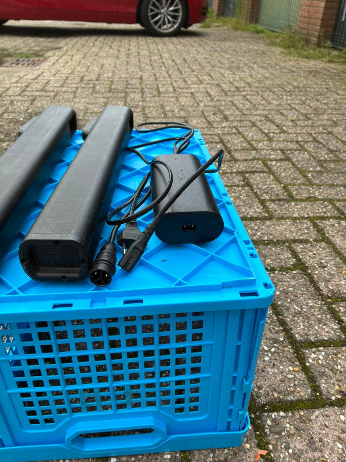 2 cowboy accu’s met oplader - C1, C2, C3, C4, Zo goed als nieuw