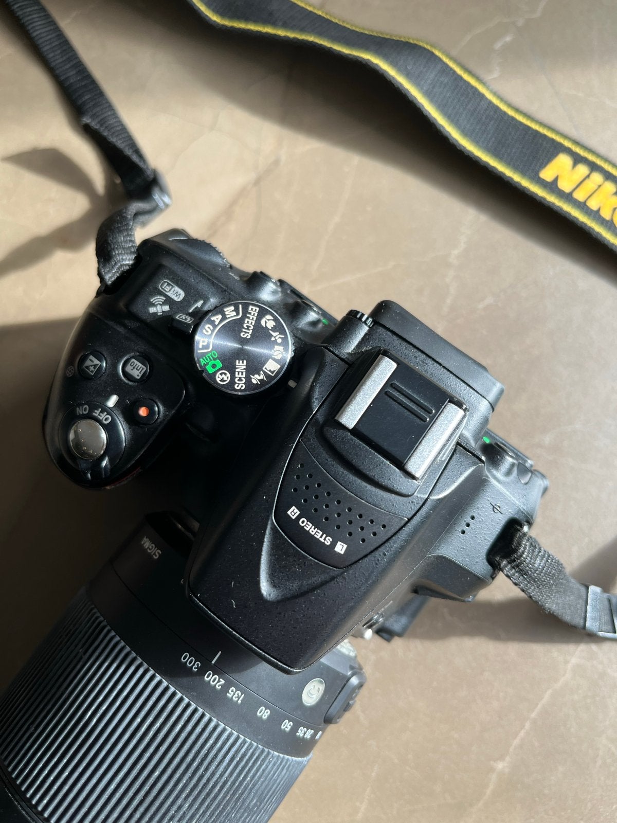 Nikon D5300 Spiegelreflexcamera met Sigma 18-300mm lens, Spiegelreflex, Beeldstabilisatie, Ophalen of Verzenden, Zo goed als nieuw
