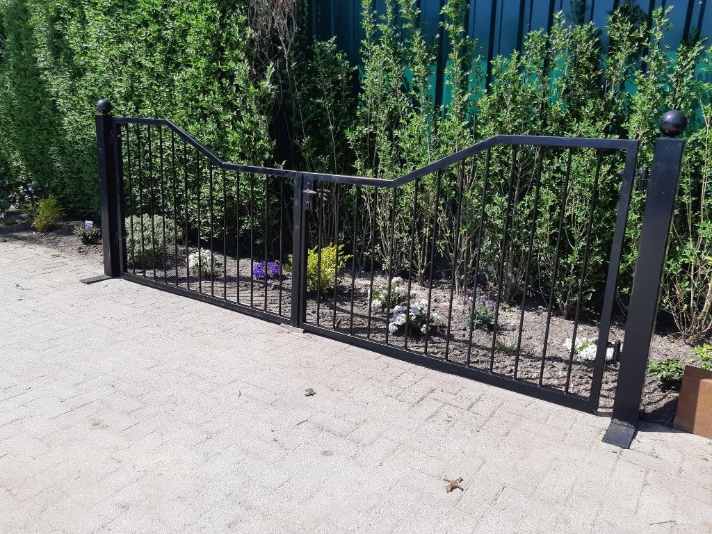 Inrijpoort, sier hekwerk, Ophalen, Met poort, Gebruikt, Sierhekwerk
