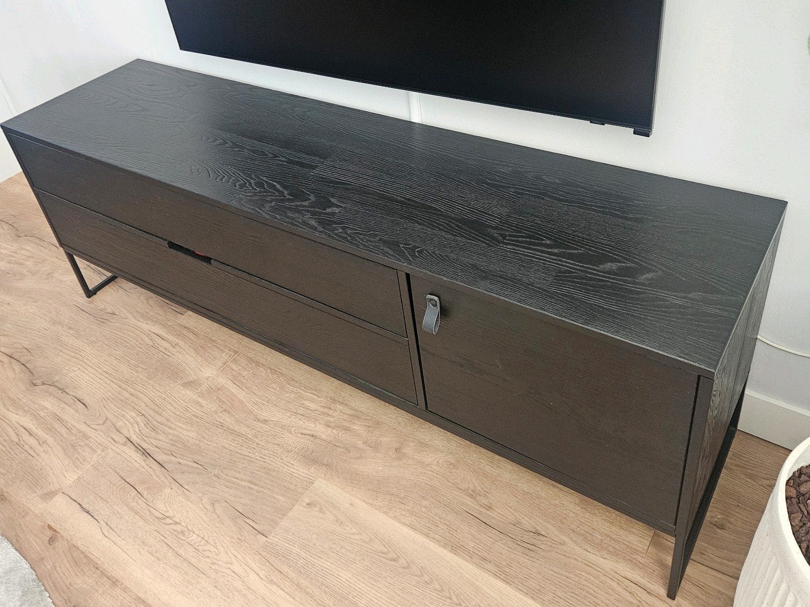 WOOOD Silas tv meubel 180 cm essen blacknight, 150 tot 200 cm, Zo goed als nieuw, Minder dan 100 cm, Modern