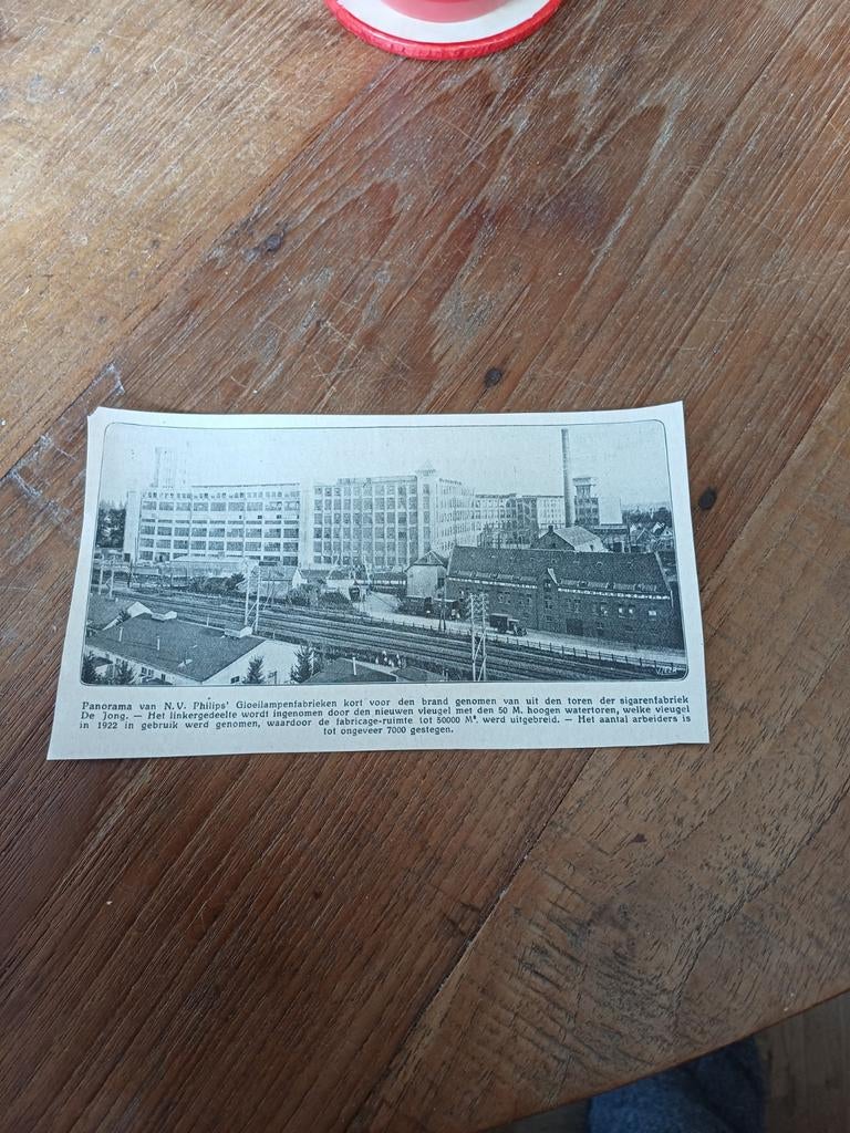 Knipsel Philips gloeilampenfabriek Eindhoven 1923, Verzamelen, Tijdschriften, Kranten en Knipsels, Ophalen of Verzenden, 1920 tot 1940
