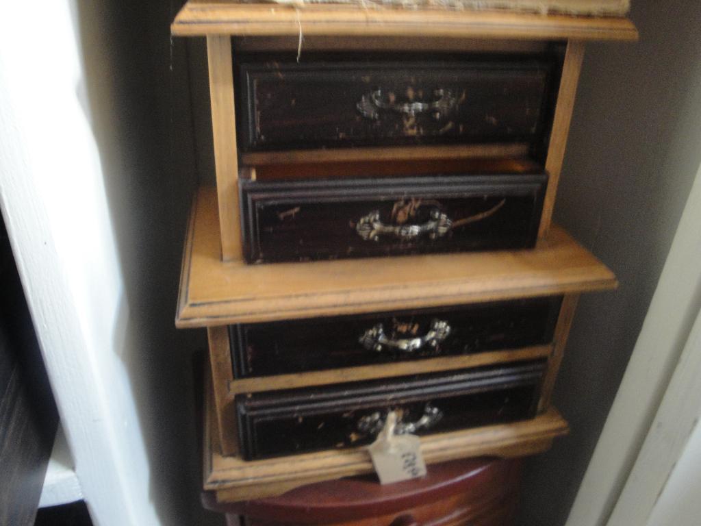 klein ladenkastje geheel van hout, Antiek en Kunst, Ophalen of Verzenden