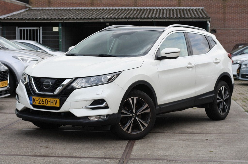 Nissan QASHQAI 1.6 Tekna / Cruise / Achteruitrijcamera / Pan, Voorwielaandrijving, 1618 cc, Gebruikt, 4 cilinders