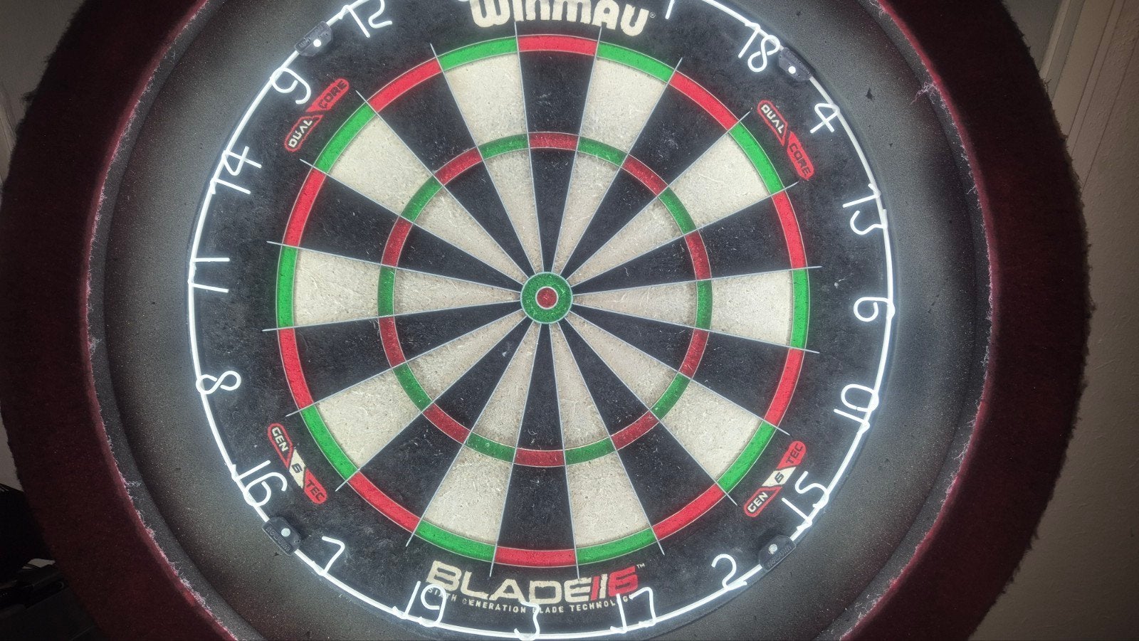 dartbord blade 6 dual core, Ophalen of Verzenden, Gebruikt, Dartbord