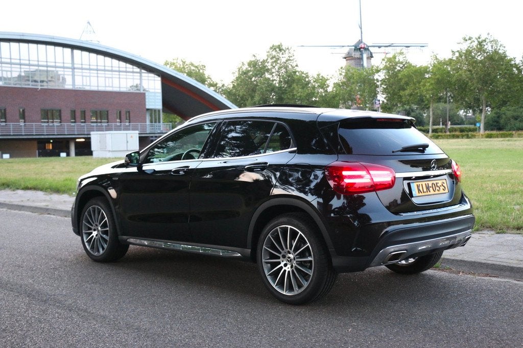 Mercedes-Benz GLA-klasse 250 AMG Styling FaceLift 4-Matic 7G, Auto's, Mercedes-Benz, Automaat, 4 cilinders, Bedrijf, 211 pk