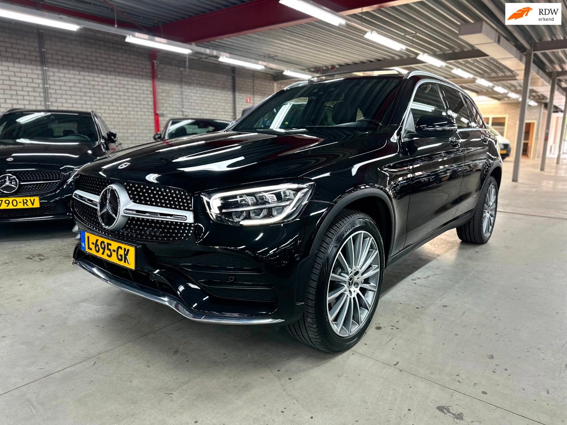 Mercedes-Benz GLC-klasse 300de 4MATIC Premium Plus, AMG, Pan, Auto's, Gebruikt, 4 cilinders, Zwart, Plug-in hybride