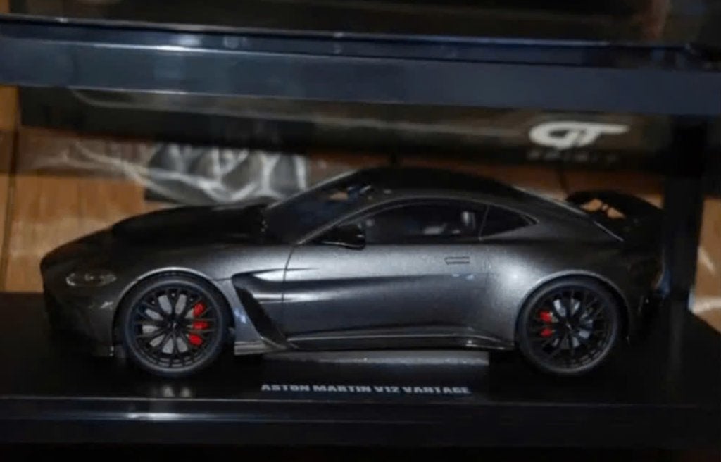 1:18 ASTON MARTIN V12 VANTAGE grey GT443 GT spirit WRH, Verzenden, Zo goed als nieuw, Auto, Overige merken