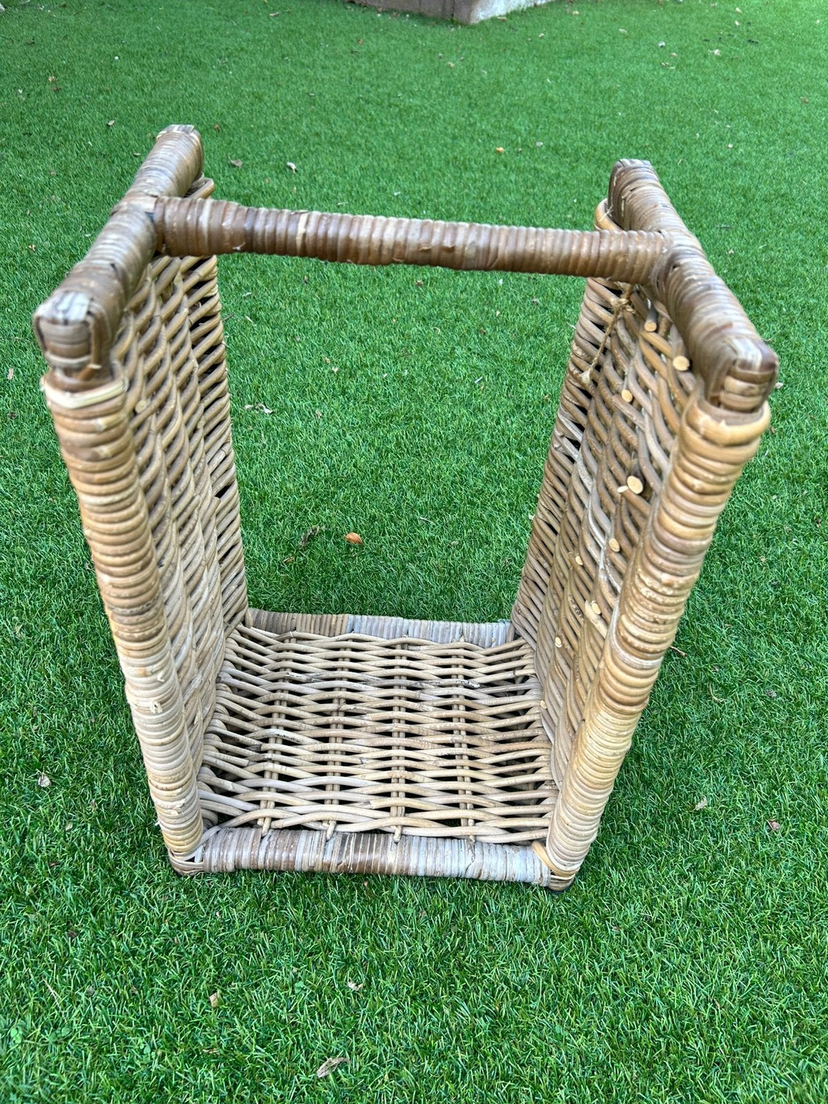 Rotan / rieten mand, Ophalen, Zo goed als nieuw, Rond, Riet