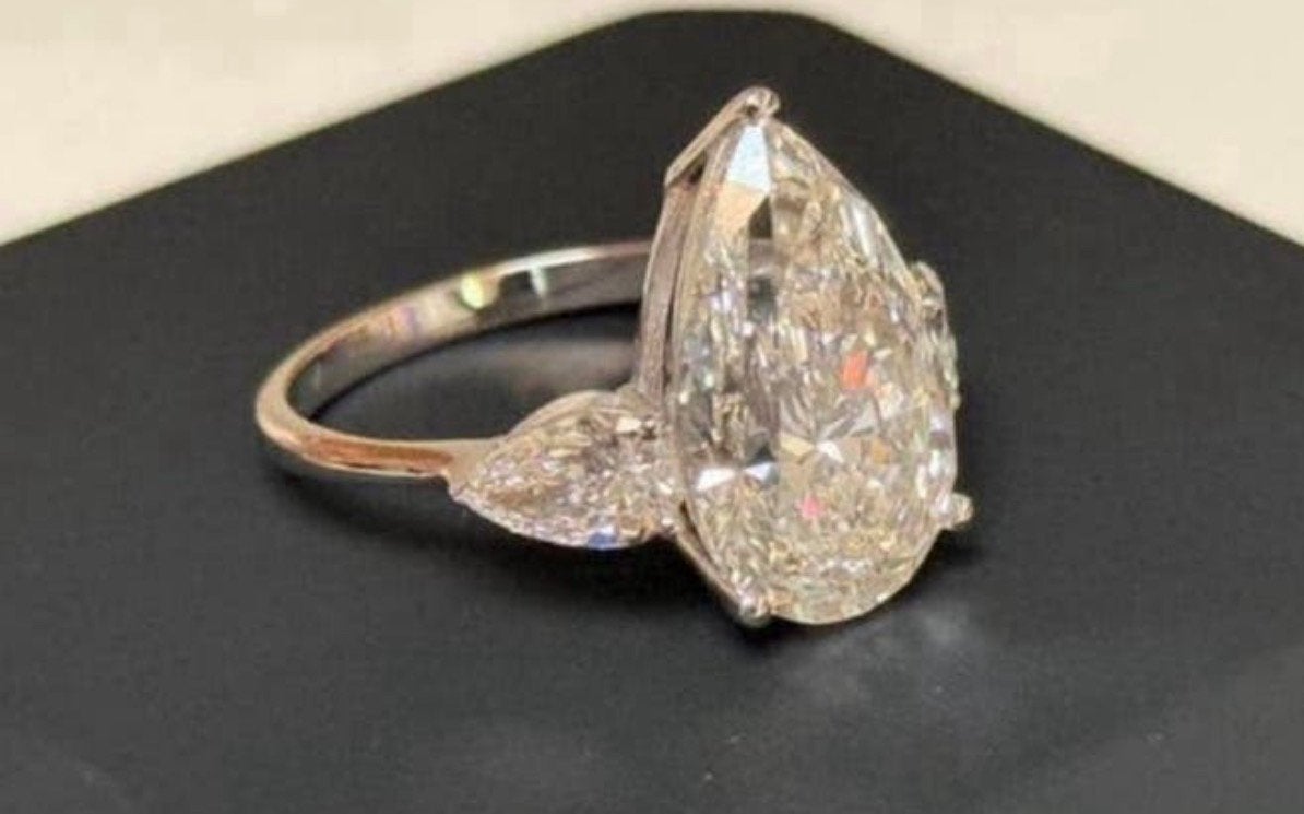 Nieuwe witgouden ring met VS2 diamanten van maar liefst 6CT!, Nieuw, Ophalen of Verzenden, 17 tot 18, Met edelsteen