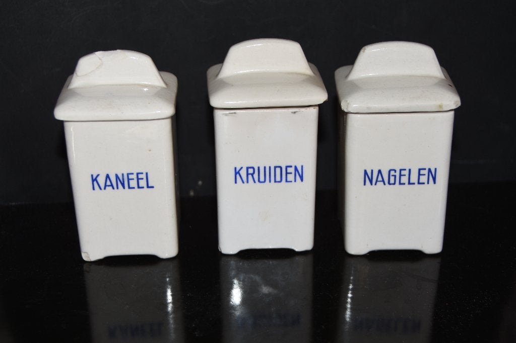 3 Antieke kruidenpotjes Kaneel Kruiden Nagelen, Verzenden