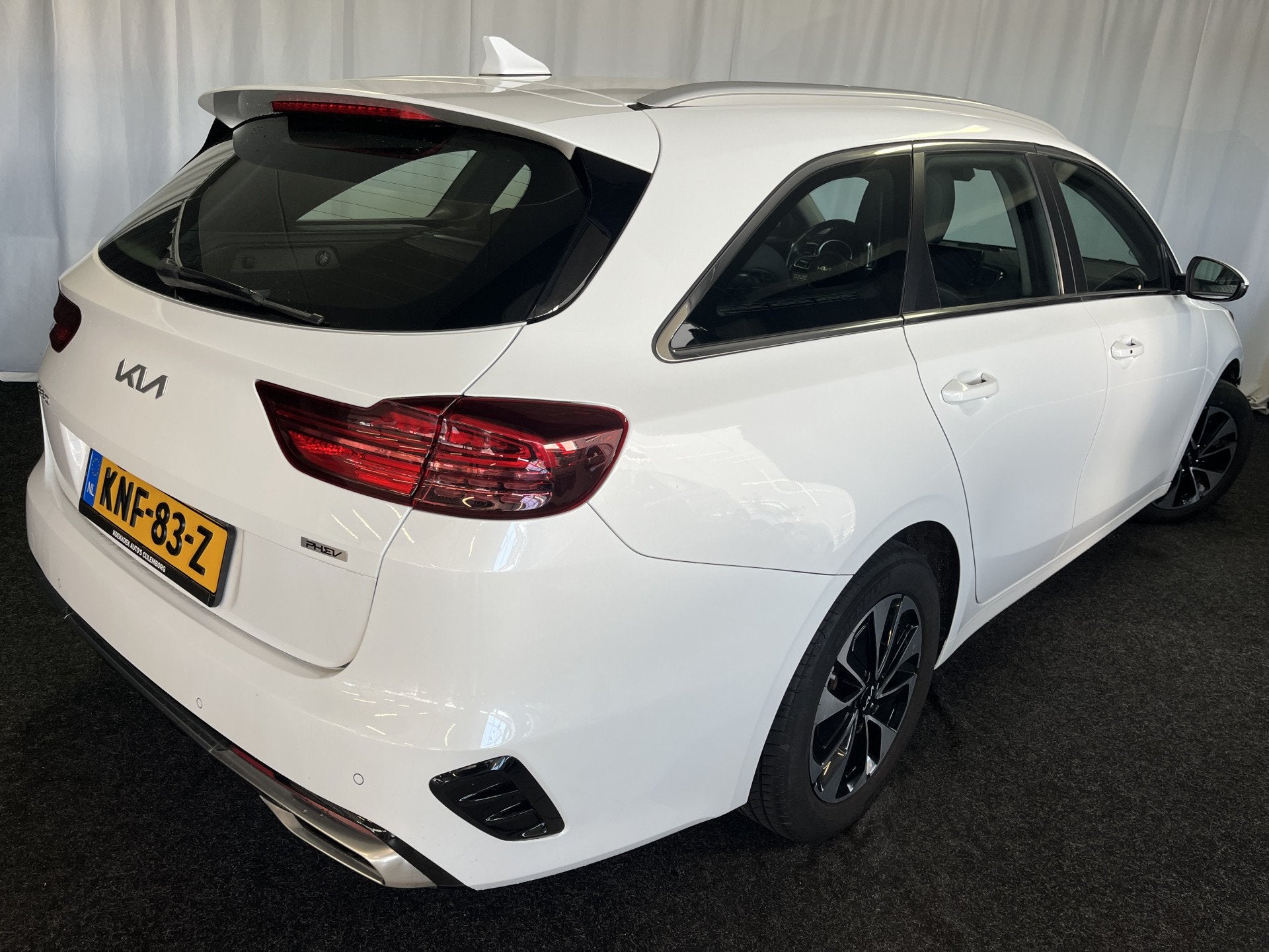 Kia Ceed Sportswagon 1.6 GDI PHEV PLUG-IN DynamicLine 1E EIG, Auto's, Gebruikt, Met garantie (alle), Wit, Plug-in hybride