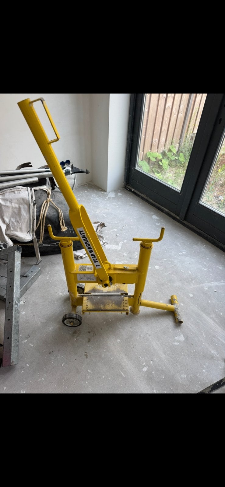 Kalkzandsteen knipper, Ophalen, Zo goed als nieuw