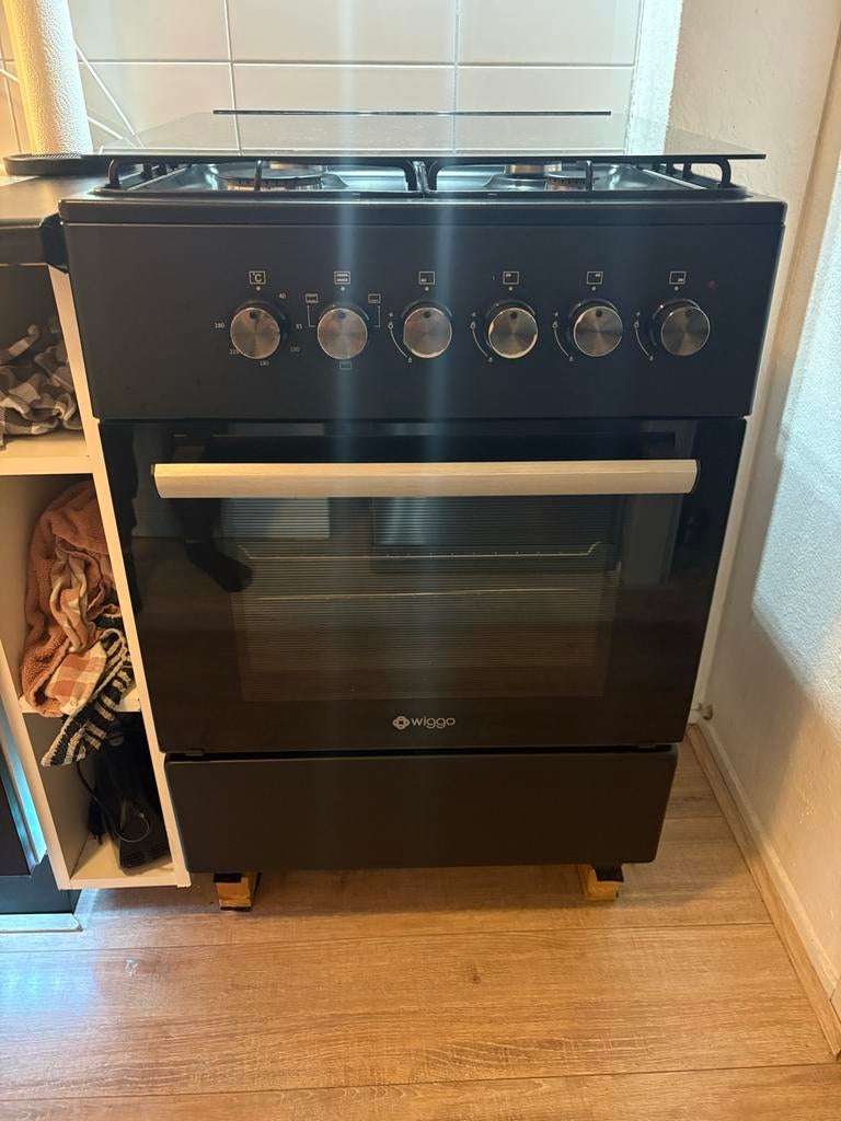Wiggo 4 pits gasfornuis met elektrische oven, Witgoed en Apparatuur, Ovens, Ophalen, Hete lucht, 60 cm of meer, Heteluchtoven