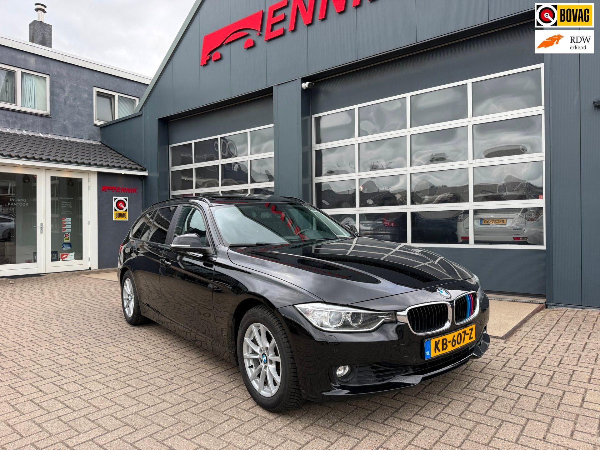 BMW 3-serie Touring 320i High Executive Sport / Pano / Keyle, Auto's, Automaat, Gebruikt, 4 cilinders, 184 pk