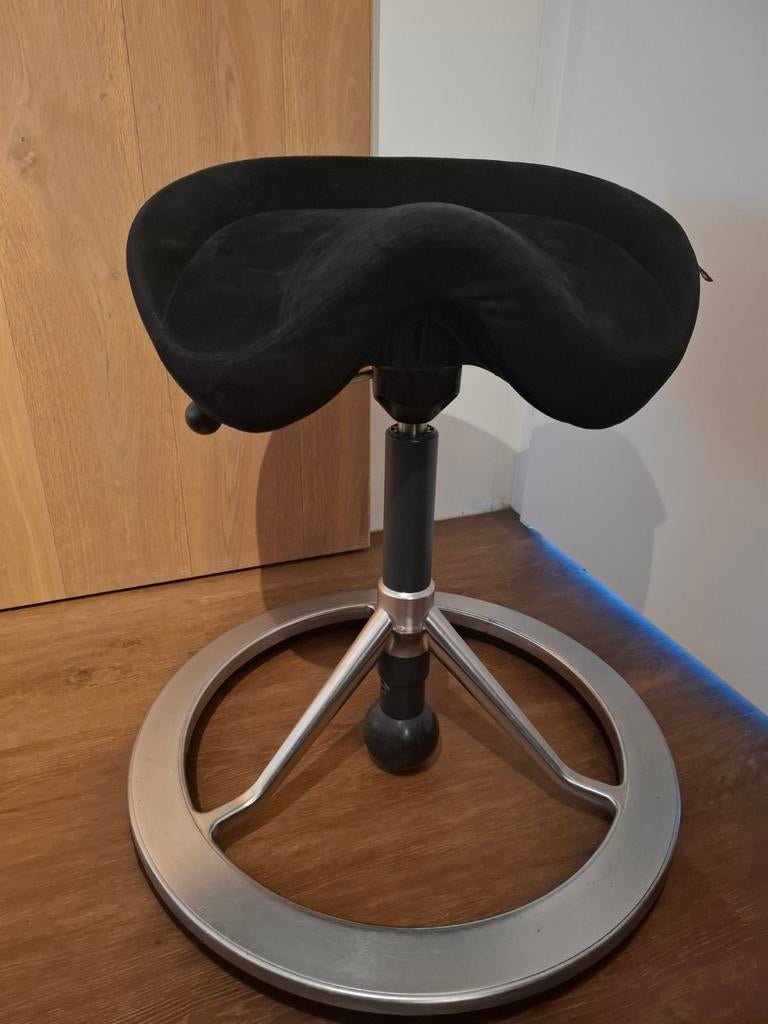 Backapp ergonimische zadelkruk, doe je lijf een plezier!, Ophalen, Zwart, Zo goed als nieuw, Bureaukruk