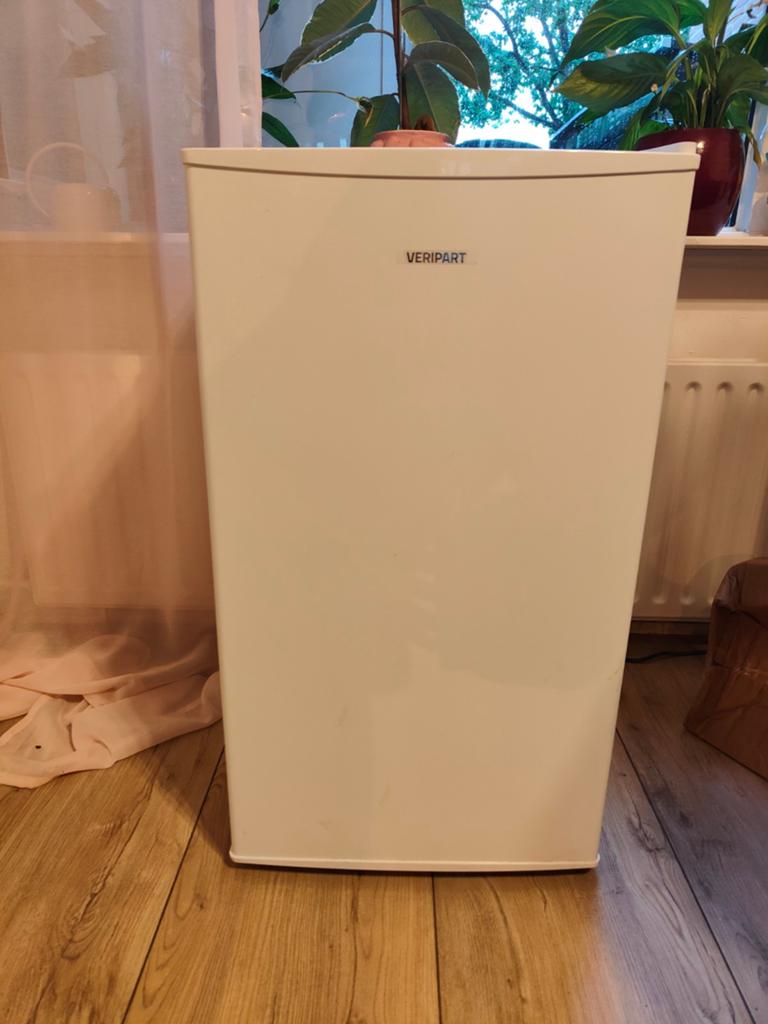 Veripart Mini Koelkast met Vriesvak - Compact & Efficiënt, Ophalen, Met vriesvak, Minder dan 45 cm, Minder dan 85 cm