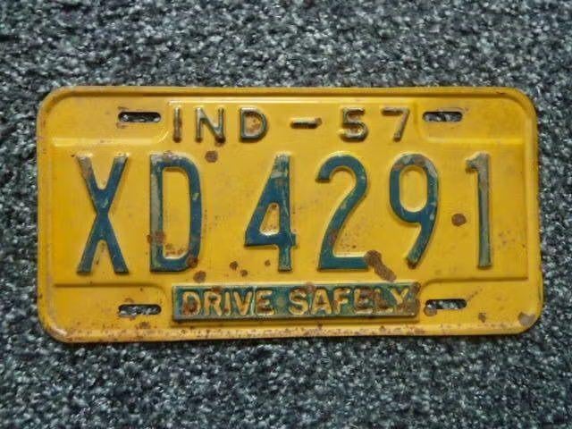 Kentekenplaat Licenseplate Indiana Drive Safety 1957 USA, Verzamelen, Automerken, Motoren en Formule 1, Gebruikt, Auto's, Verzenden
