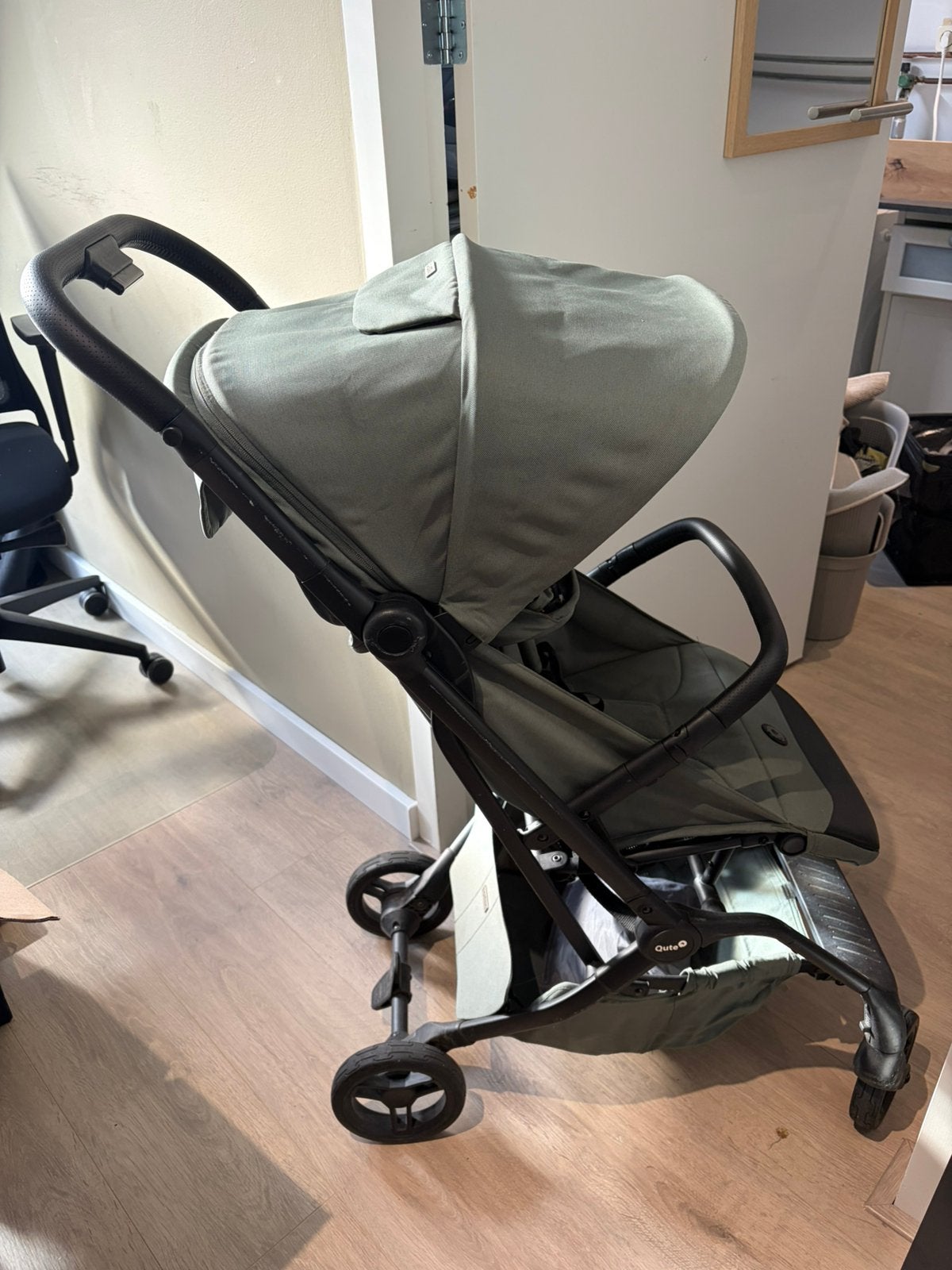 Buggy Qute Q-Ultra, Ophalen, Zo goed als nieuw, Regenhoes