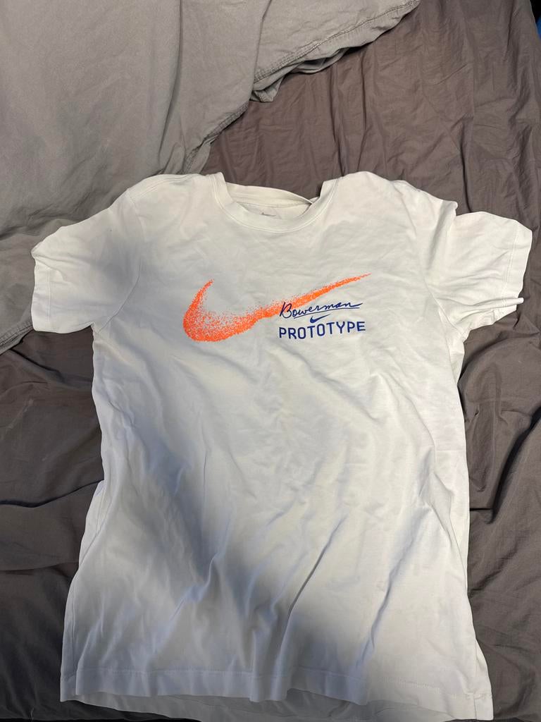 Nike Bowerman Prototype T-shirt - Wit, Kleding | Heren, T-shirts, Zo goed als nieuw, Maat 48/50 (M), Wit, Ophalen