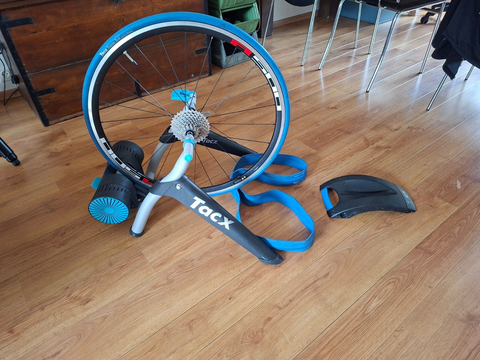 Tacx met Trainingswiel 11-speed Reserveband Voorwielsteun, Sport en Fitness, Ophalen, Gebruikt, Overige typen