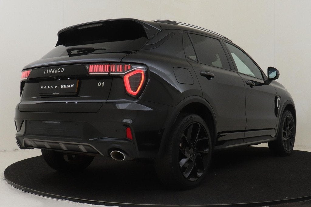 Lynk & Co 01 1.5 PHEV BLACK EDITION -PANO.DAK|ELEK.STOEL|HAR, Auto's, Lynk & Co, 12 maanden, Stof, Euro 6, Bedrijf