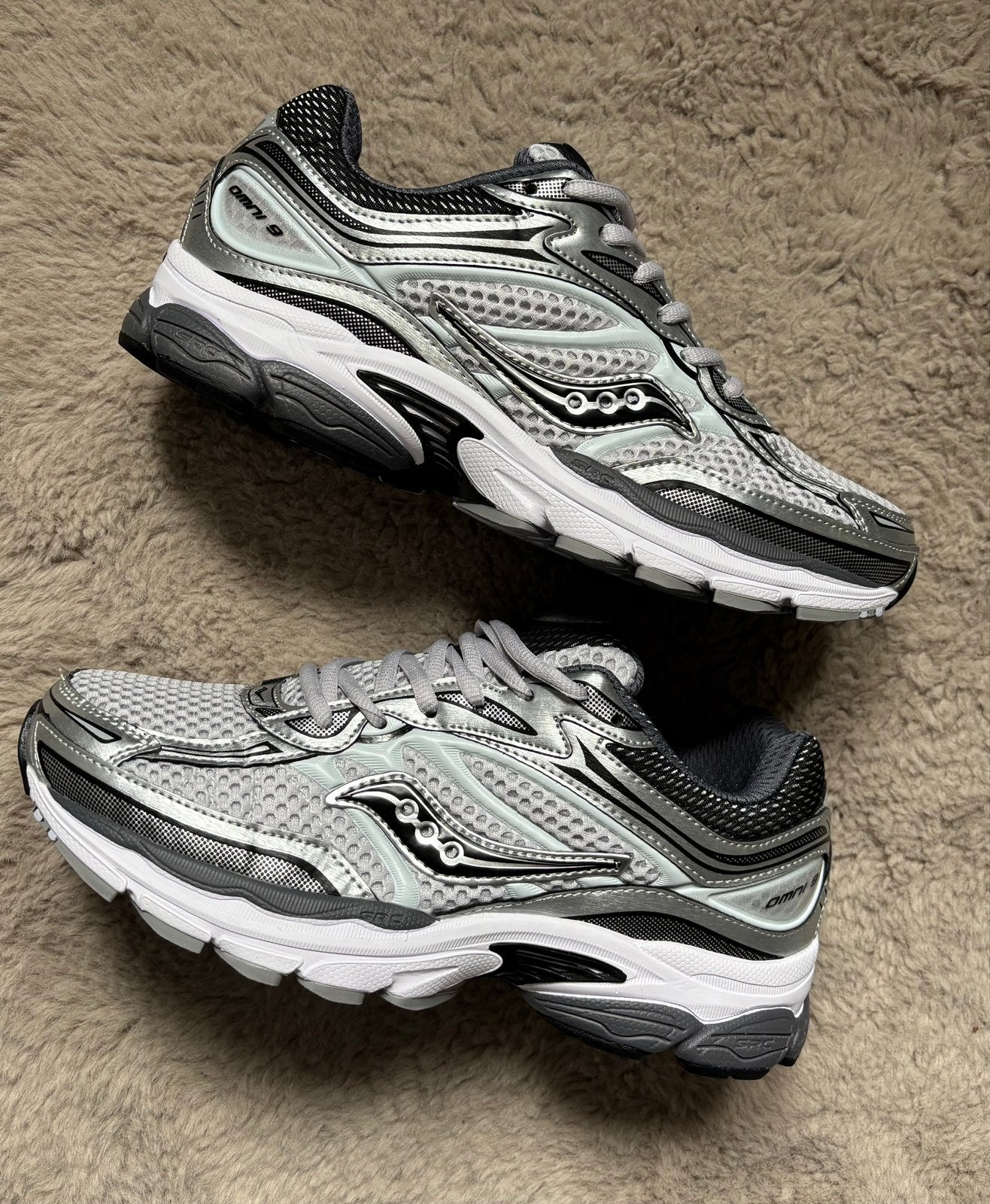 Saucony ProGrid Omni 9 OG grey maat 43 grijs, Overige kleuren, Nieuw, Ophalen of Verzenden, Sneakers of Gympen