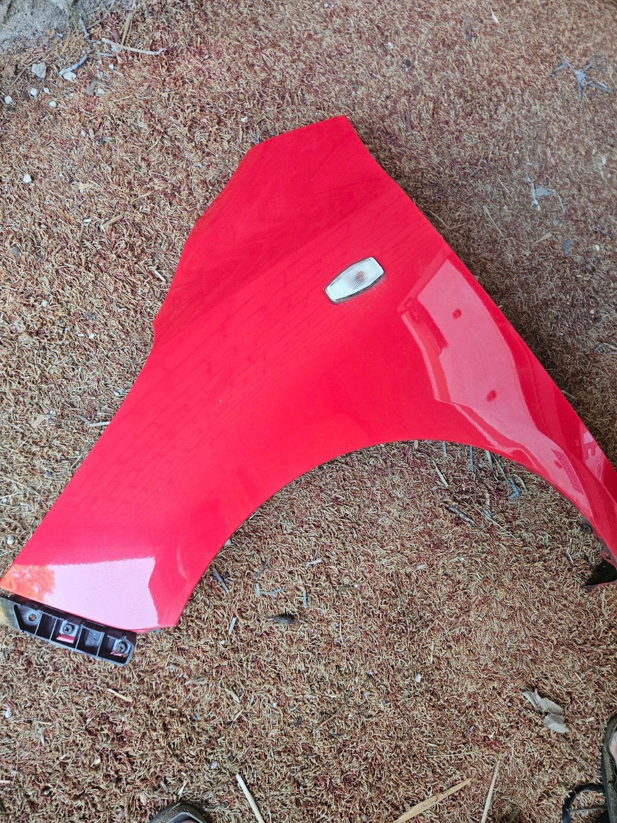 Spatbord links voor Hyundai i10 2008 rood - nette staat, Ophalen of Verzenden
