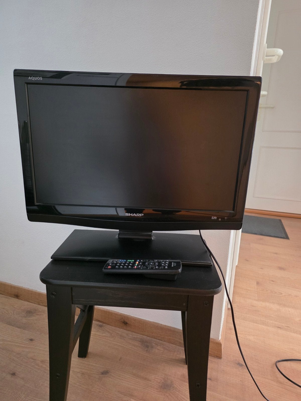 Sharp Aquos LCD TV - Compact en functioneel, Audio, Tv en Foto, Ophalen, Gebruikt, 50 Hz, Sharp