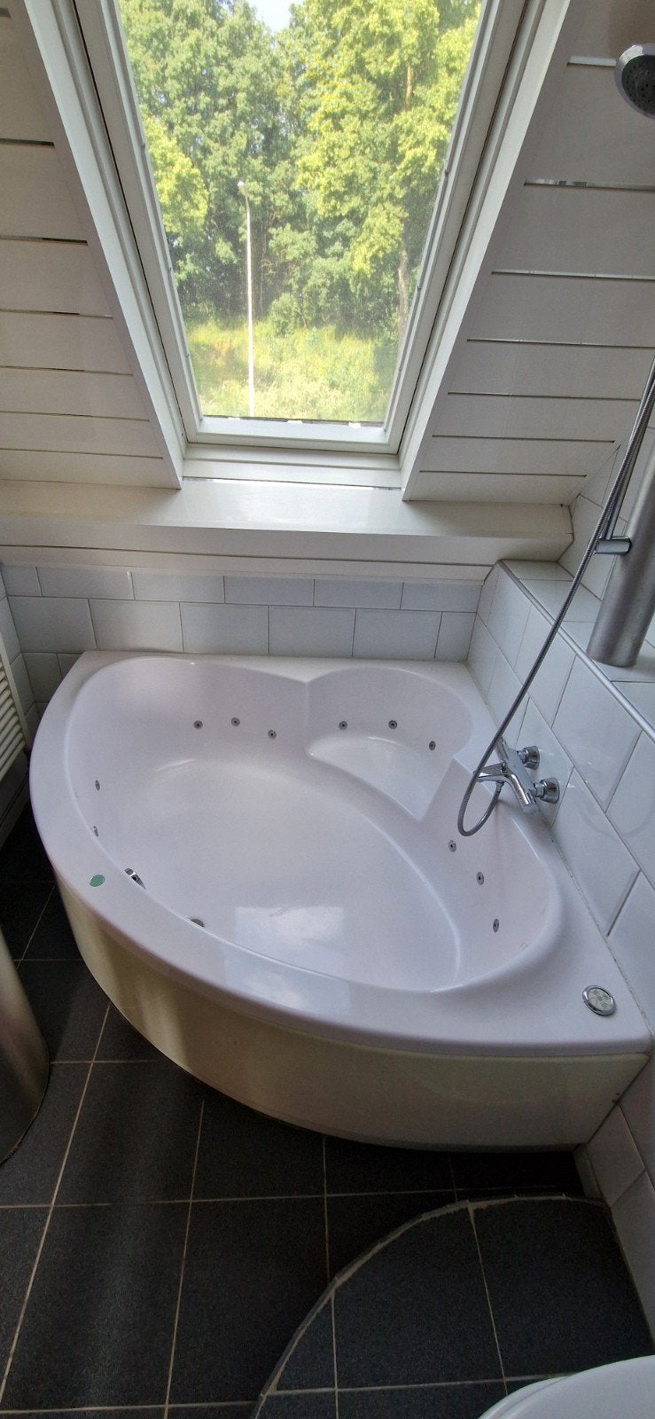 Hoekbad/bubbelbad voor binnen of buiten, Ophalen, Gebruikt, Bad