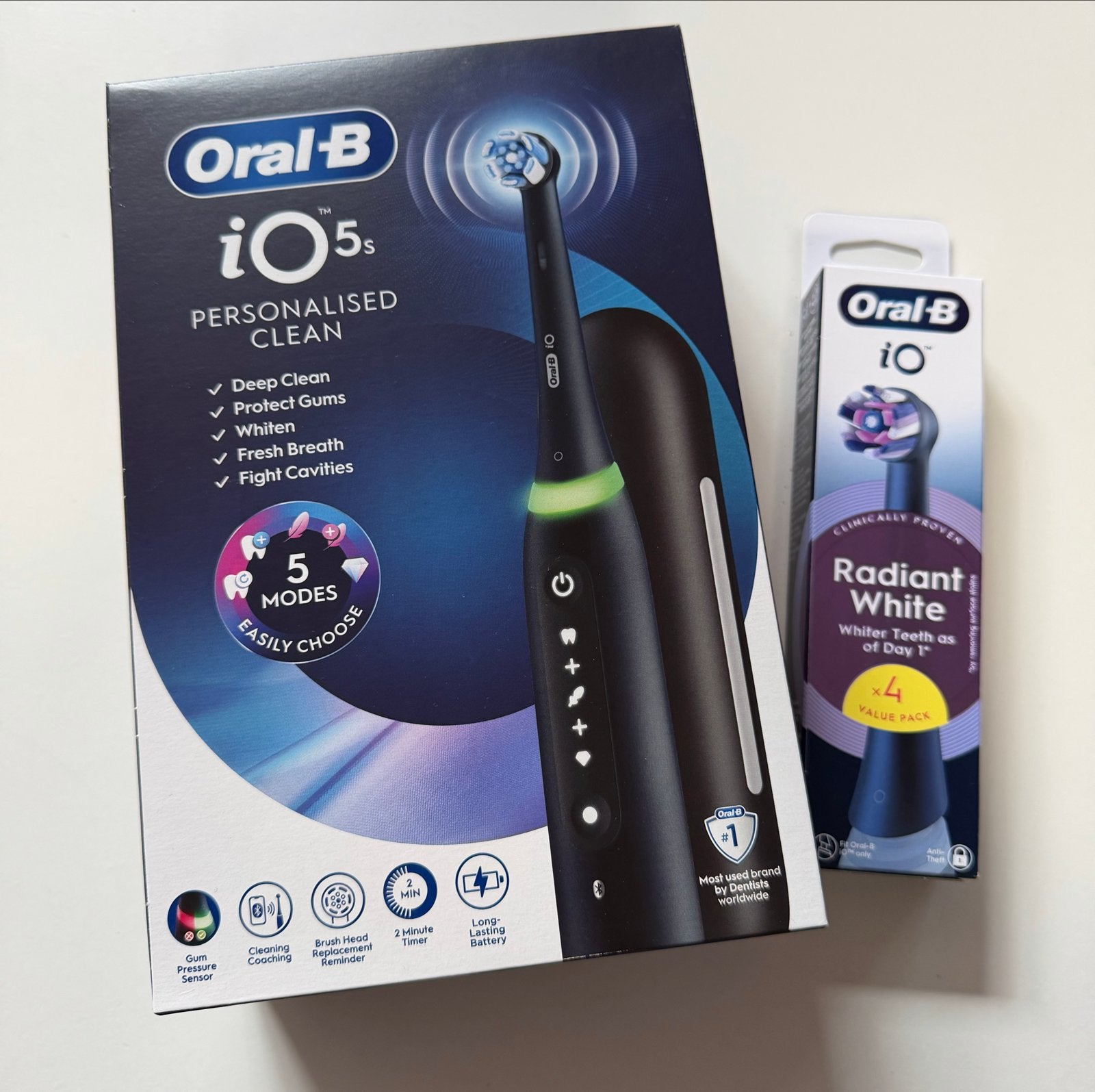 Oral-B iO5s Elektrische Tandenborstel + Opzetb, Ophalen of Verzenden, Nieuw, Mondverzorging
