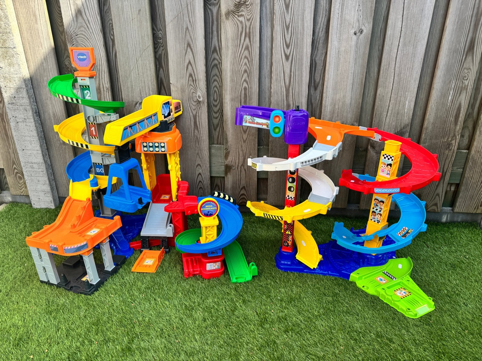 Grote VTech Toet Toet Auto's en Zoef Zoef Dieren Baanset, Kinderen en Baby's, Speelgoed | Vtech, Ophalen, Gebruikt, 2 tot 4 jaar