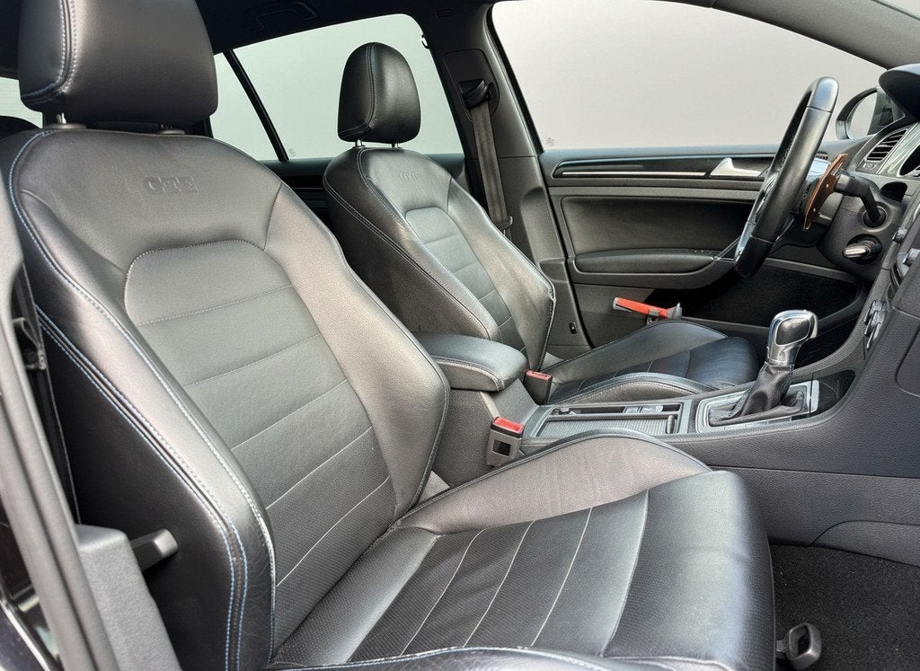 Volkswagen Golf GTE aut., Vol opties | Keurige auto!, Gebruikt, 4 cilinders, Zwart, 1499 kg