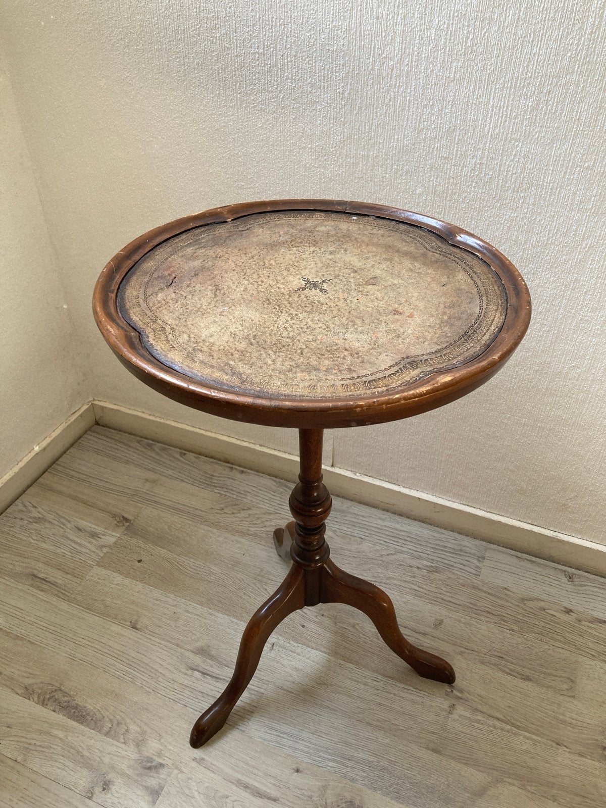 Antieke bijzettafel van Reprodux, Newhaven, Engeland, Antiek en Kunst, Antiek | Meubels | Tafels, Ophalen