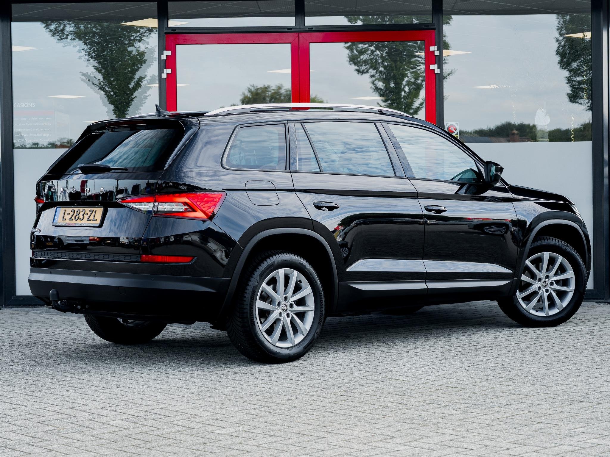 Skoda Kodiaq 1.5 TSI Business Edition | Trekhaak | Achteruit, Auto's, Voorwielaandrijving, 12 maanden, 4 cilinders, Leder en Stof