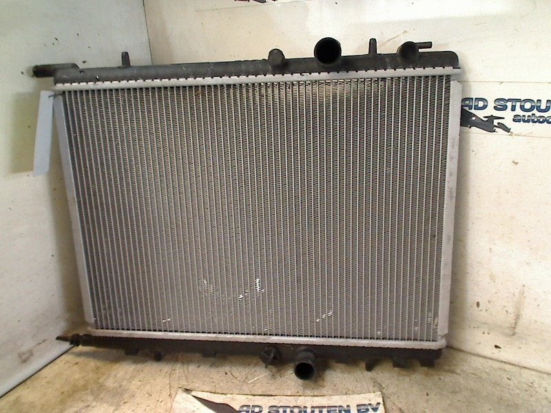 Radiateur Peugeot 307 CC (3B) (2003-03/2009-04) PA66GF30R, Kontakt-peugeot@peugeot.com, Gebruikt, Peugeot Deutschland GmbH, Bahnhofsplatz, Rüsselsheim 65423, , Duitsland