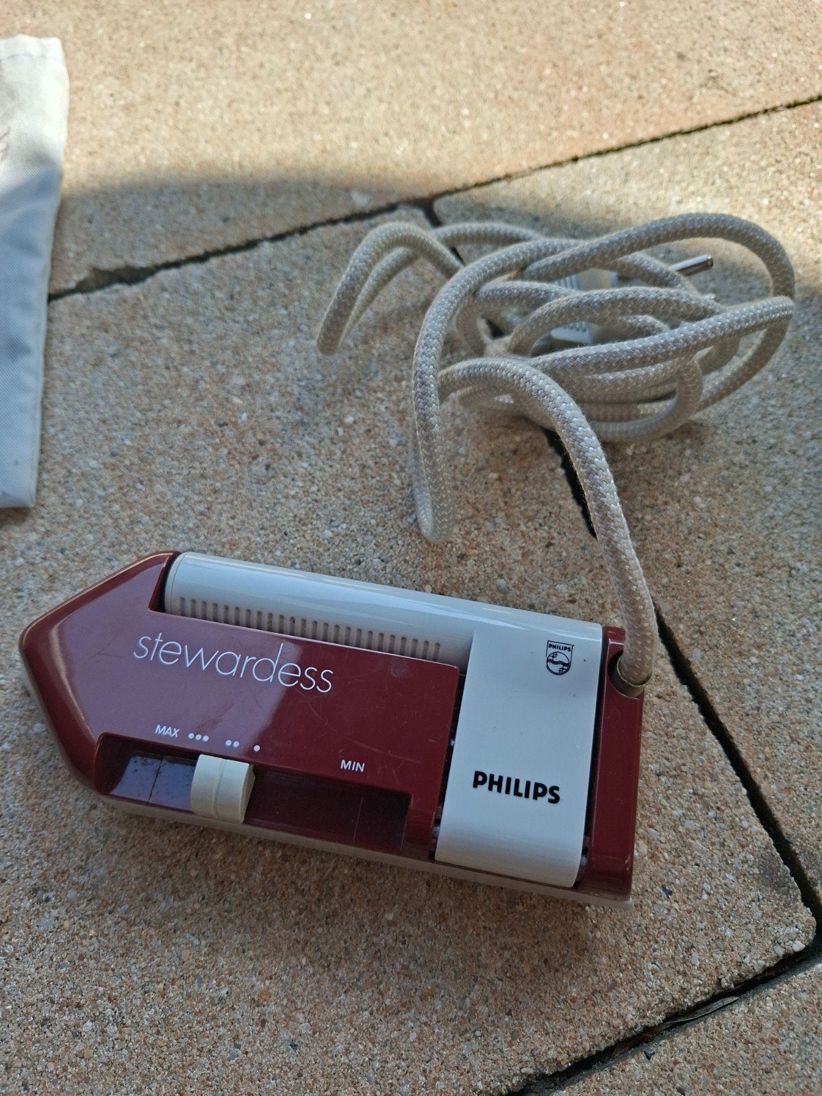 Philips Stewardess Reisstrijkijzer 220V/110V, Ophalen of Verzenden, Zo goed als nieuw, Strijkijzer met snoer