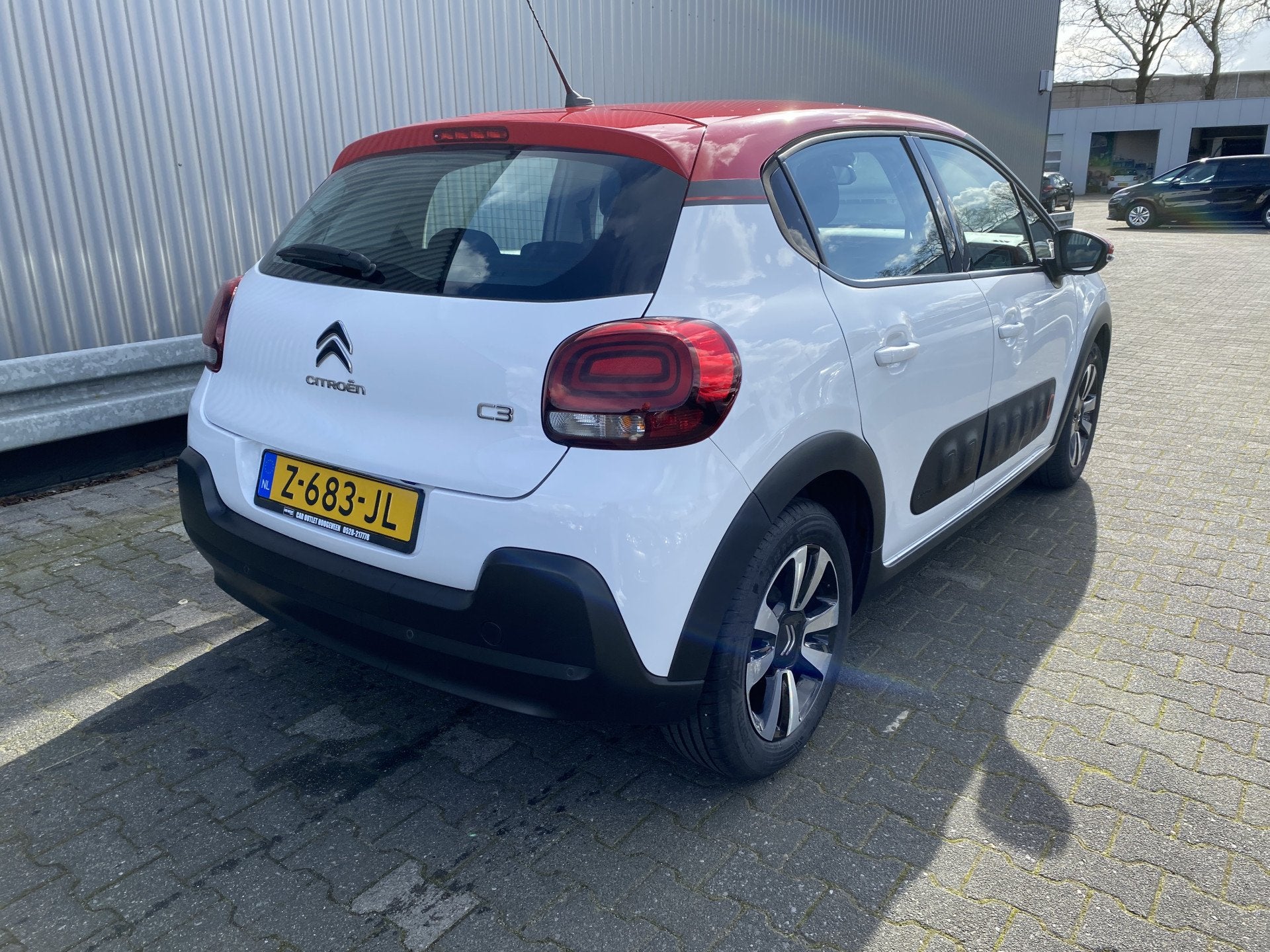 Citroën C3 1.2 PureTech Shine 111Dkm, Clima, Carplay, CC, N, Euro 6, 1199 cc, 82 pk, 450 kg