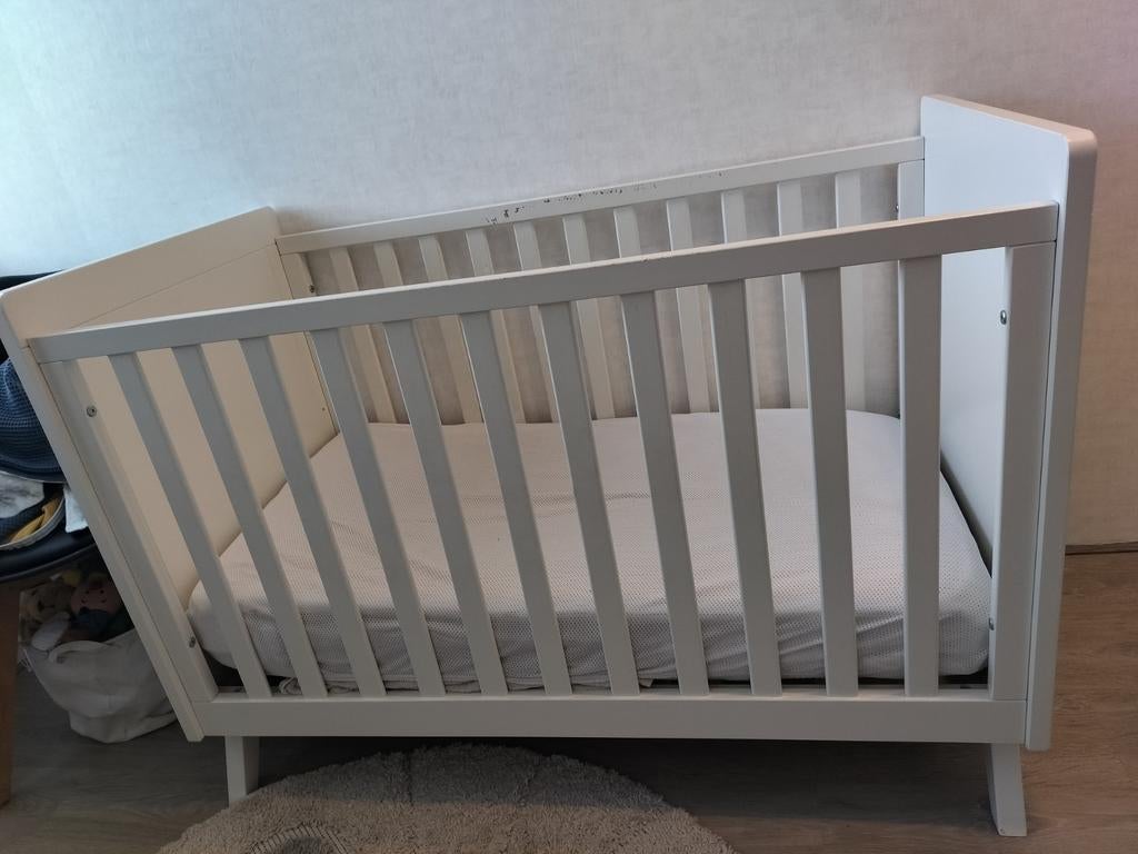 Bopita Anne ledikant+matras en commode, Kinderen en Baby's, Kinderkamer | Complete kinderkamers, Gebruikt, Jongetje of Meisje