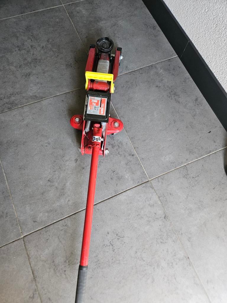 Unitec Garagekrik 2000 kg - Zo goed als nieuw, Ophalen, Zo goed als nieuw, Hydraulisch, Garagekrik